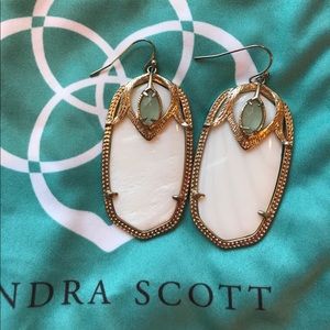 Kendra Scott Danielle earrings