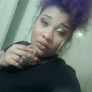 Meet your Posher, Denisha