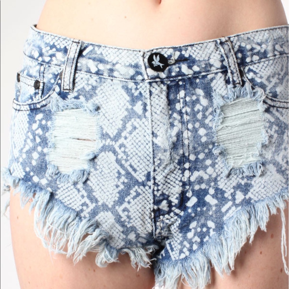 One Teaspoon Taipan Shorts 25