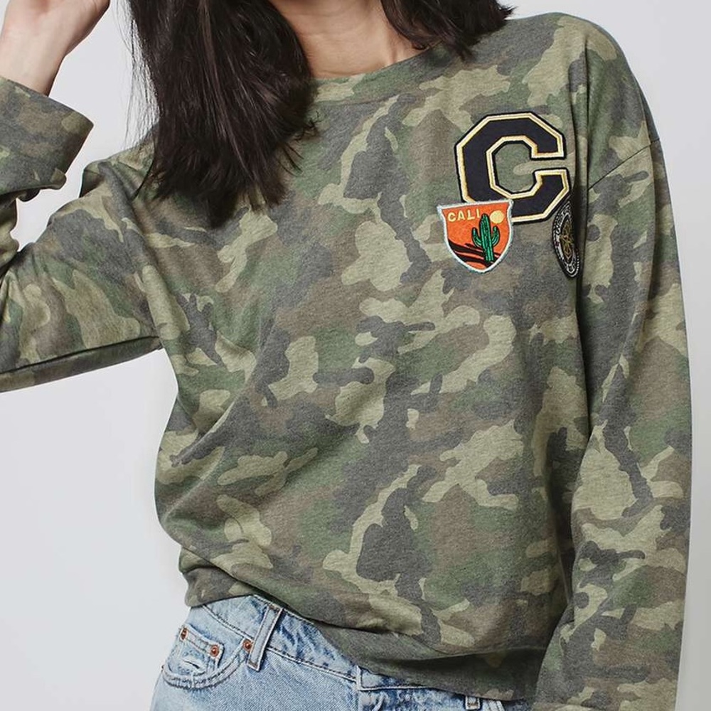 TOP SHOP Camo Patch Crewneck