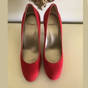 St. John Red Suede Pumps 4.5" Aprox  Heel 👠👠