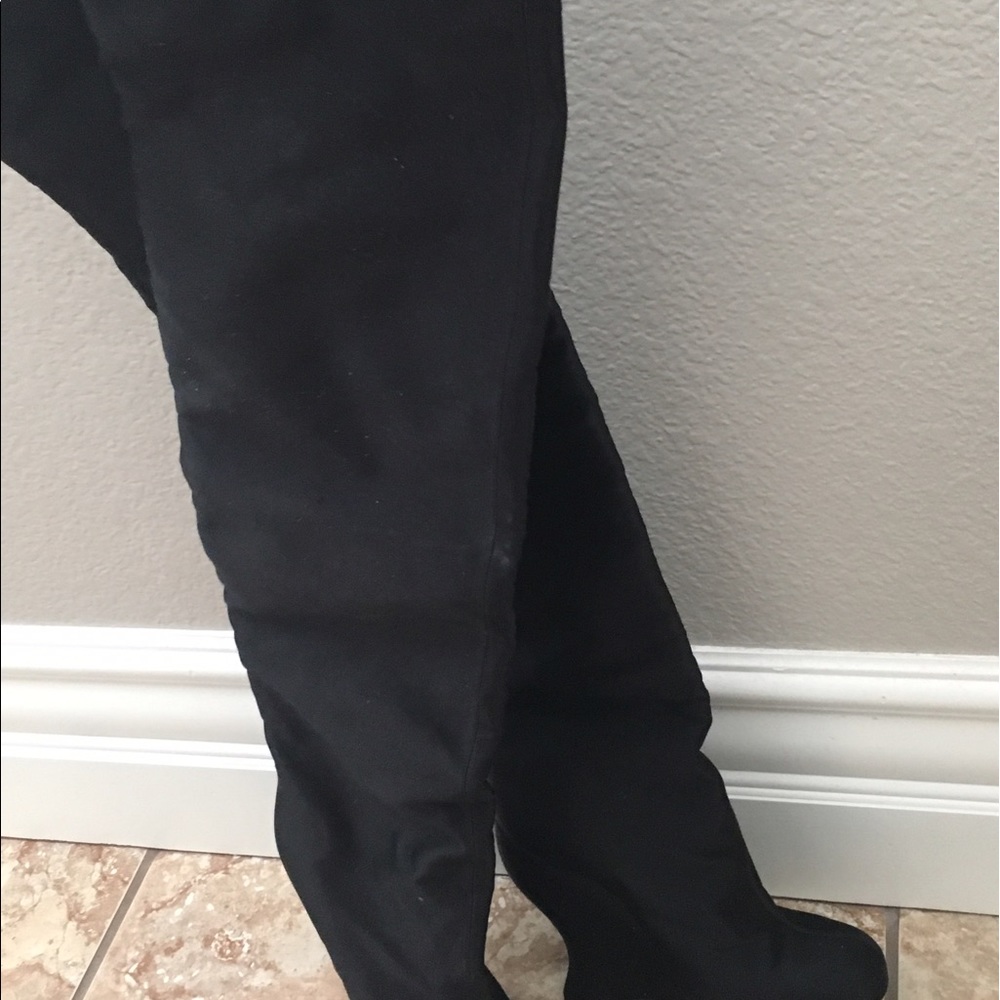 High heel boots