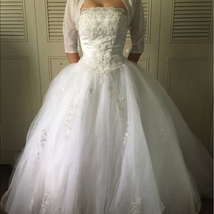 Wedding dress