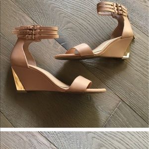 Jessica Simpson wedges