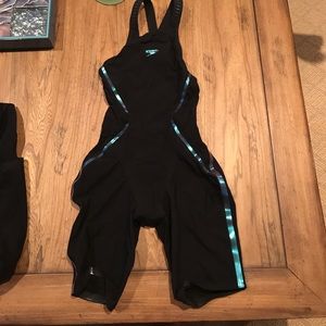 Speedo LZR Racer x Kneeskin