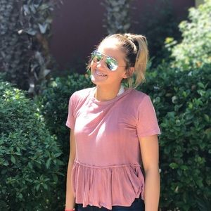 Meet your Posher, Noelle