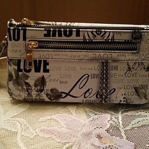 Wallet with many compartments