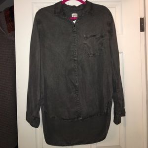 Sneak peek gray buttonup