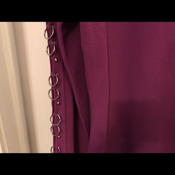 Q.U.E. Purple Rayon Blend Shirt Top with Silvertone Hardware Size Large NWT - Picture 9 of 9