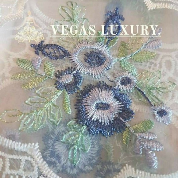 💕💖Hand embroidery dress - Picture 3 of 6