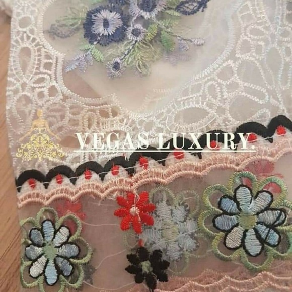 💕💖Hand embroidery dress - Picture 4 of 6