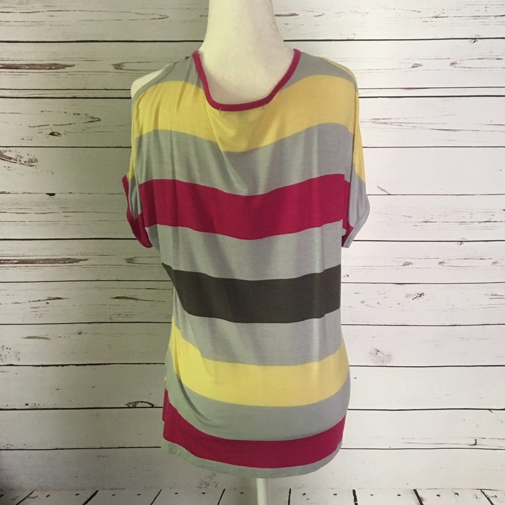 Open Shoulder Top - Picture 4 of 6