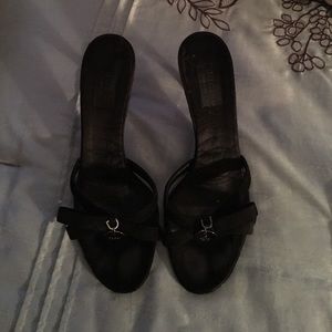 Authentic Gucci kitten heels size 7