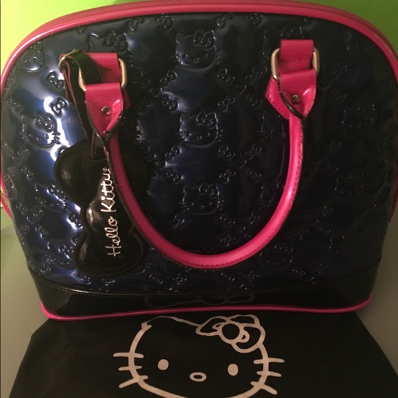 Handbags - HELLO KITTY PURSE❤️❤️❤️❤️❤️