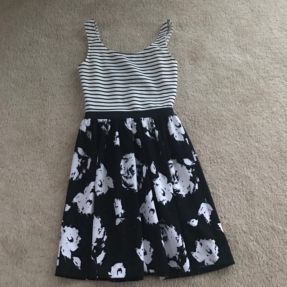 Black and white pattern cocktail dress