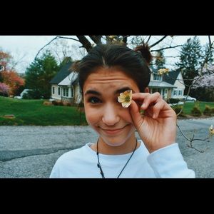 Meet your Posher, Mara