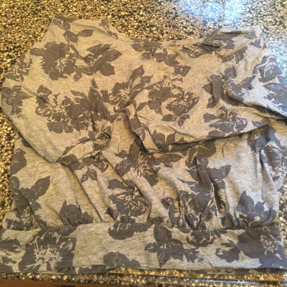 Old Navy gray with darker gray flowers half shirt