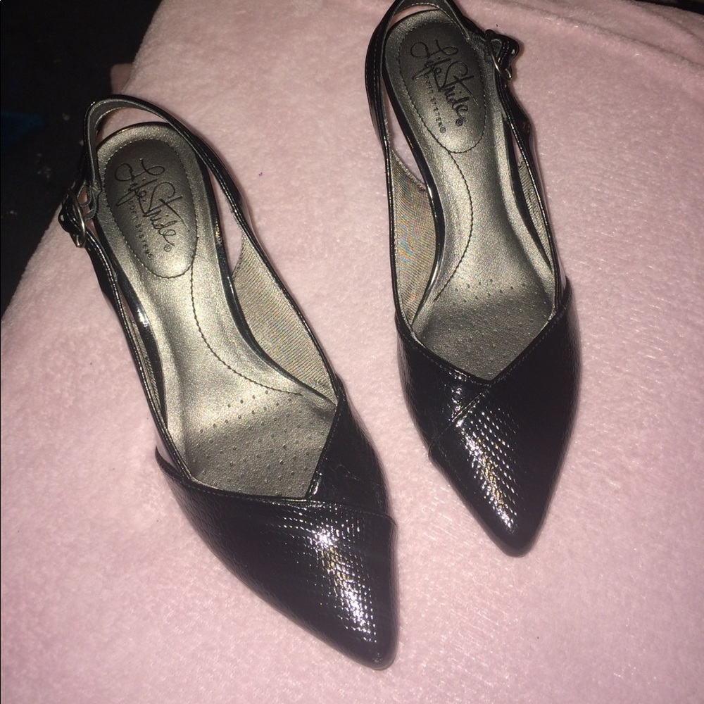NWOT Black Slingback Pumps by Life Stride