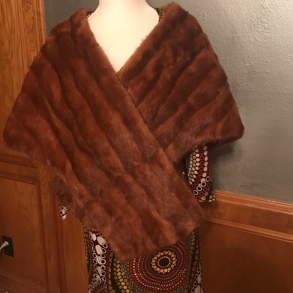 1 hr price🌷Vintage Fur Stole Great Condition!