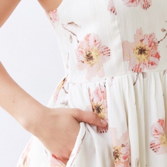 Last One💕NWT Kimchi Blue Romper - Picture 3 of 5