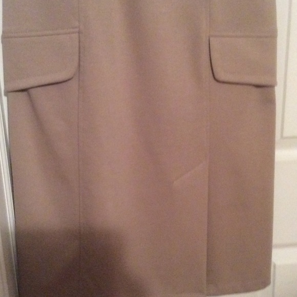 Brand new dress, bought in Europe - Picture 2 of 3