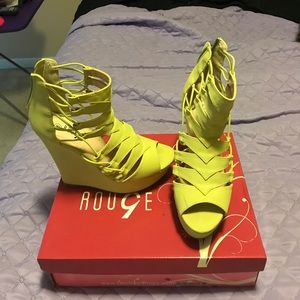 ONLY WORN ONCE!! LIME GREEN HEELS!