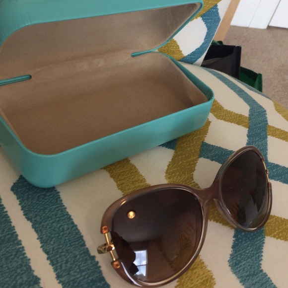 Tiffany sunglasses ๐ - Picture 2 of 6