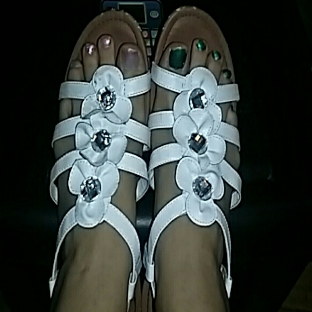 Floral white sandals
