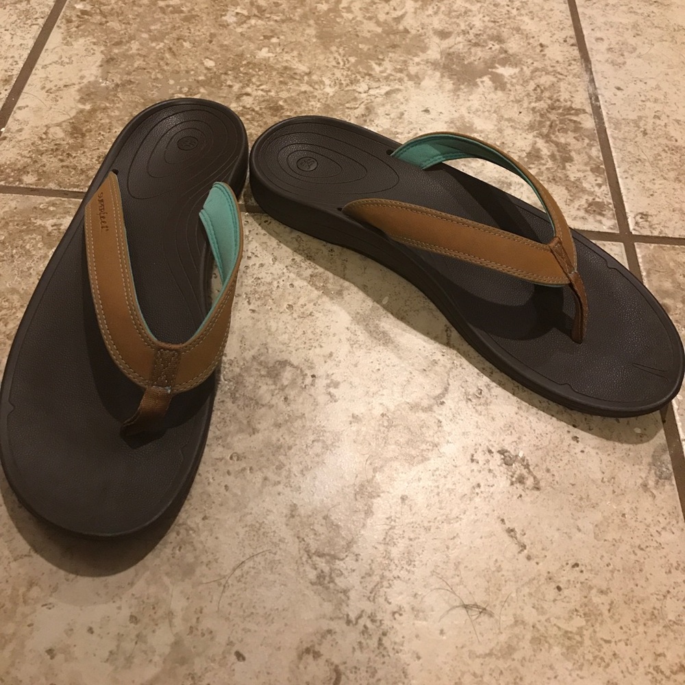 Bermuda Superfeet flip flops