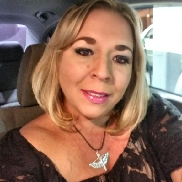 Meet your Posher, Sheri - Picture 4 of 8