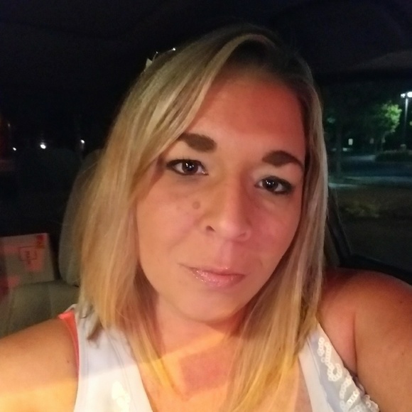 Meet your Posher, Sheri - Picture 7 of 8