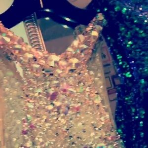 Selling two beautiful dresses! ❣️