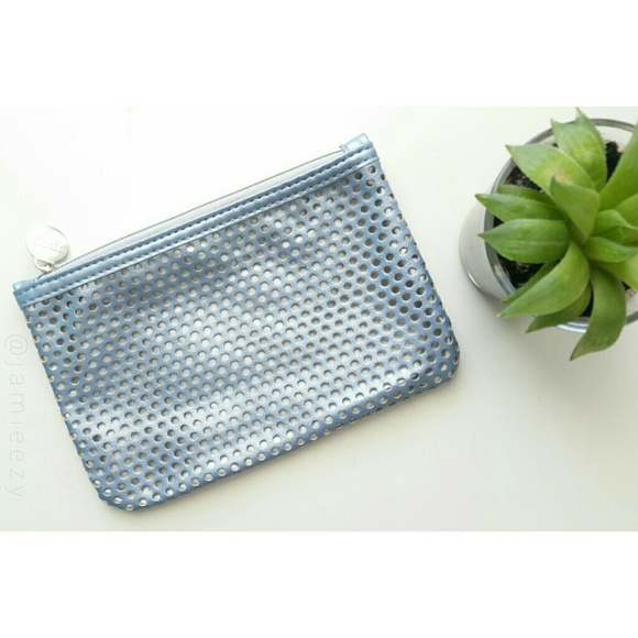 ipsy Handbags - ipsy | Jan '17 Icy Blue Glam Bag (No Samples)