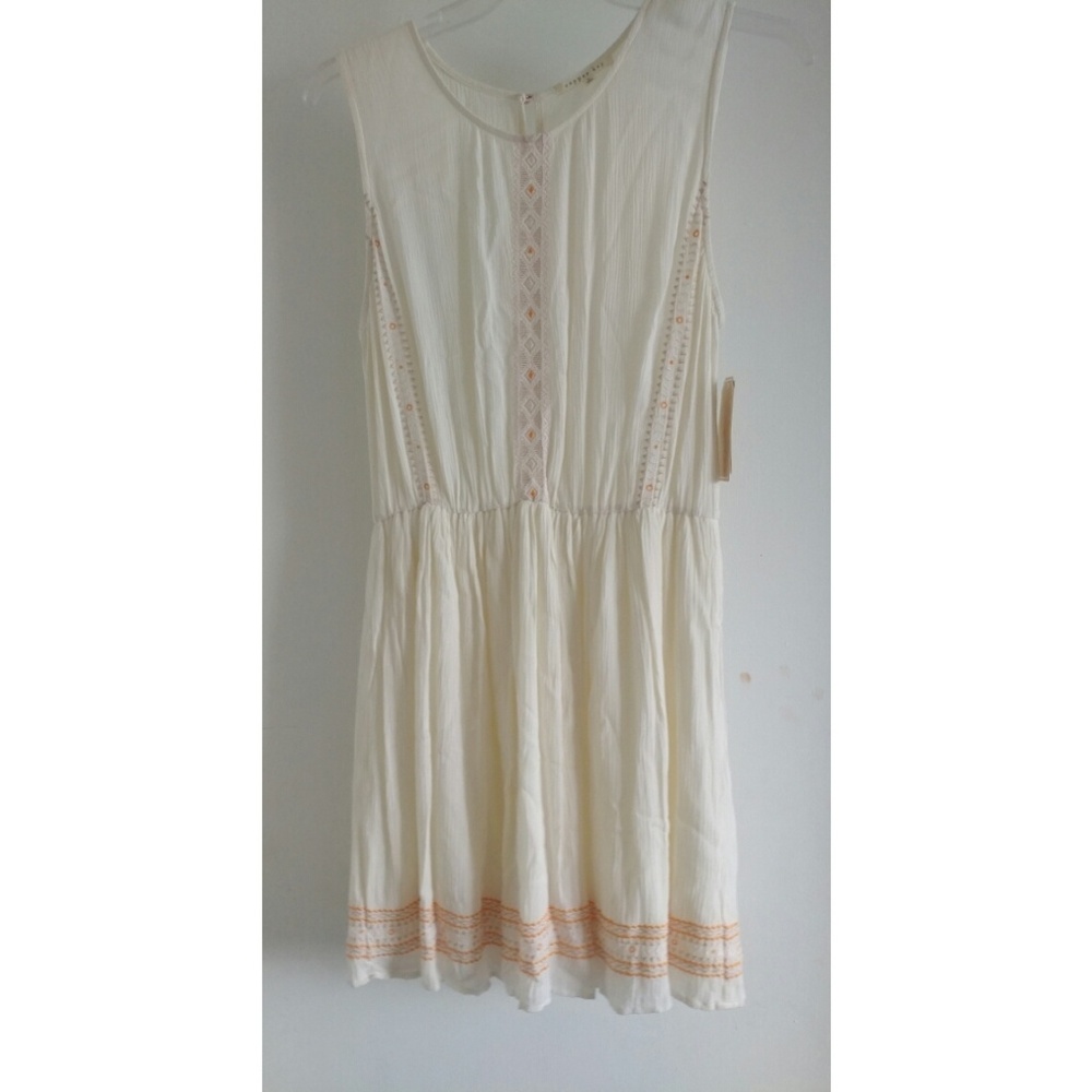 Festival Peasant dress (Dillard's) - Picture 2 of 3