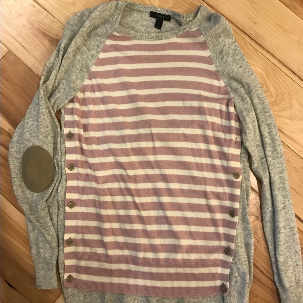 Adorable sweater!