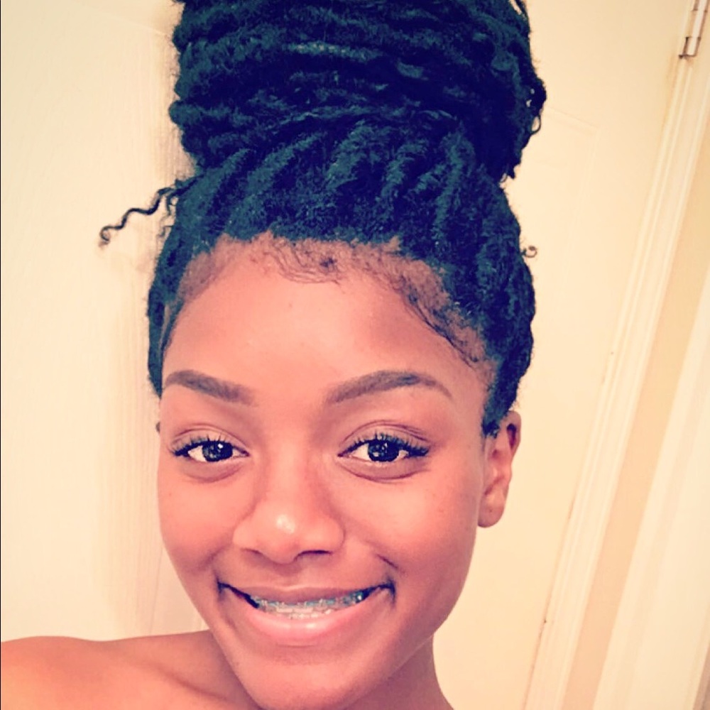 Meet your Posher, Kenyja