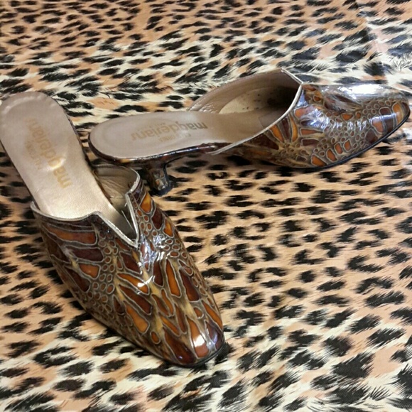 Ladies backless hills. - Picture 2 of 6