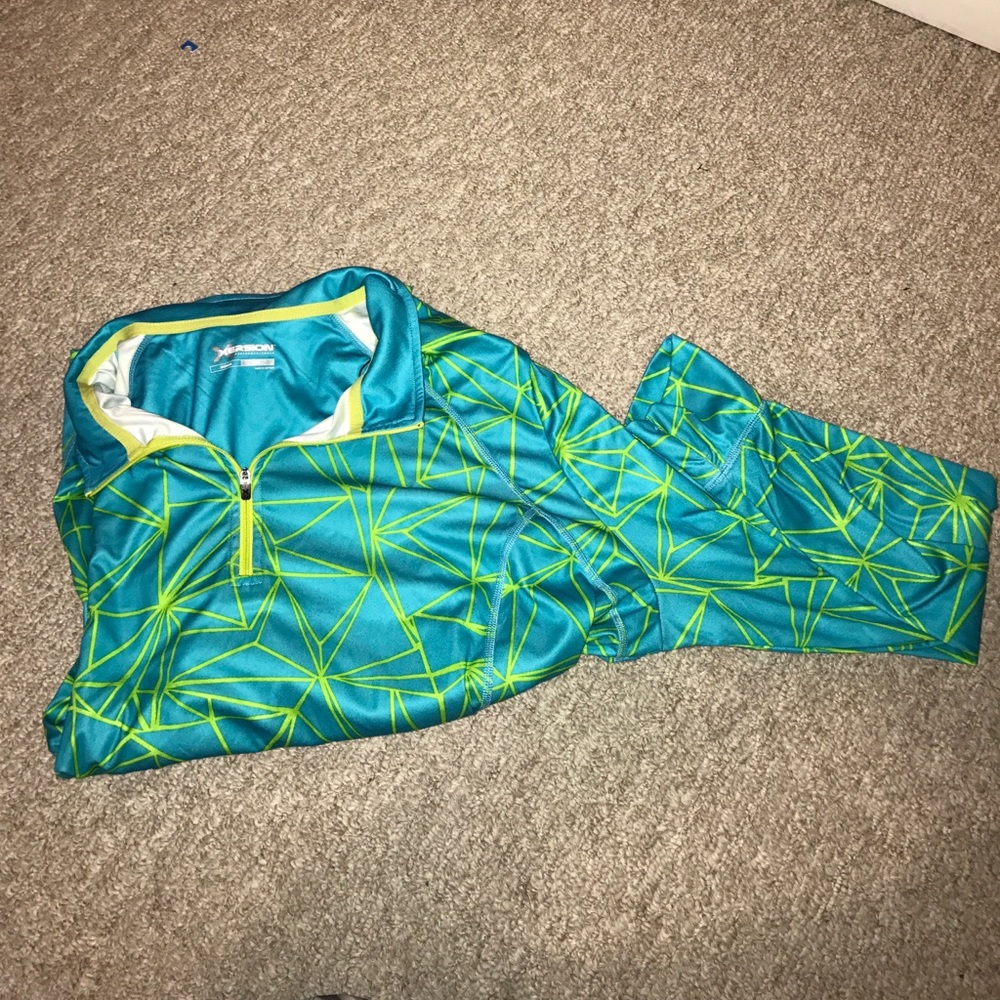 Women's half zip pullover