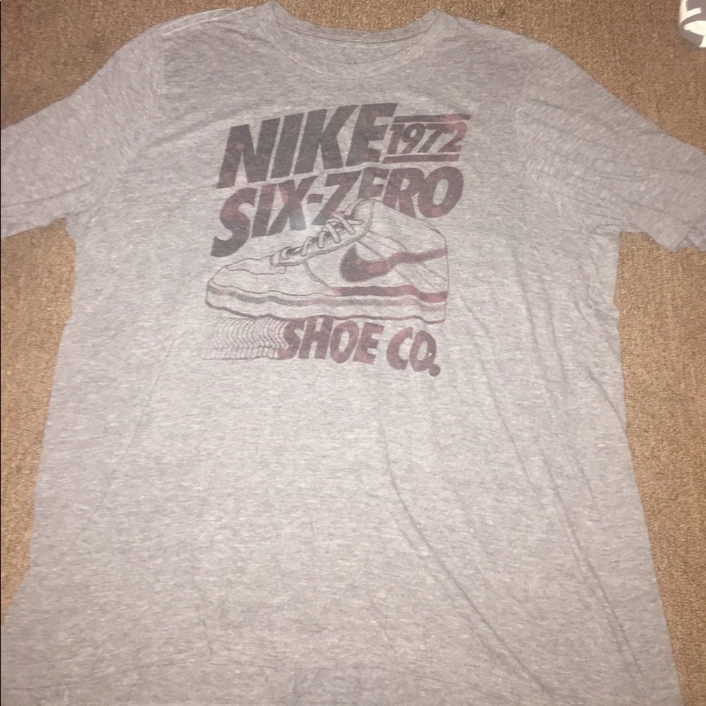 Men's vintage Nike tee