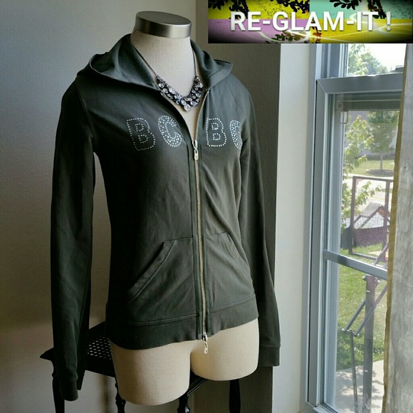 BCBG...BEAUTIFUL SWEATER - Picture 3 of 8