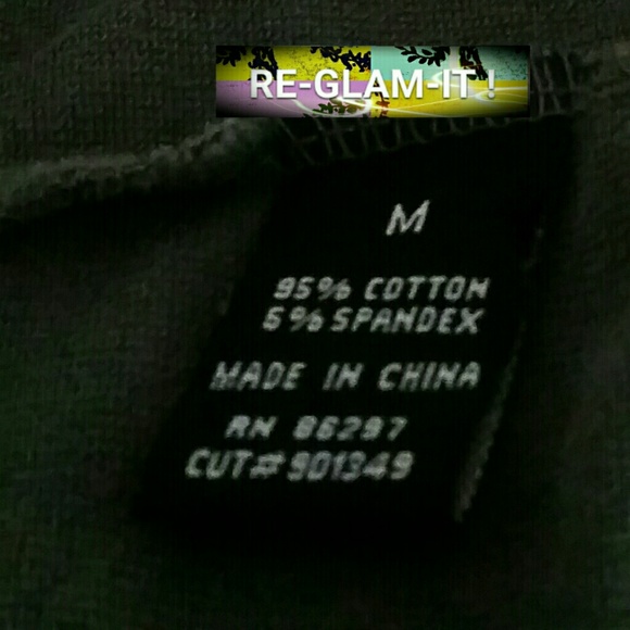 BCBG...BEAUTIFUL SWEATER - Picture 8 of 8