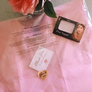 Now a surprise🎁•GIFT•🎁with ALL orders