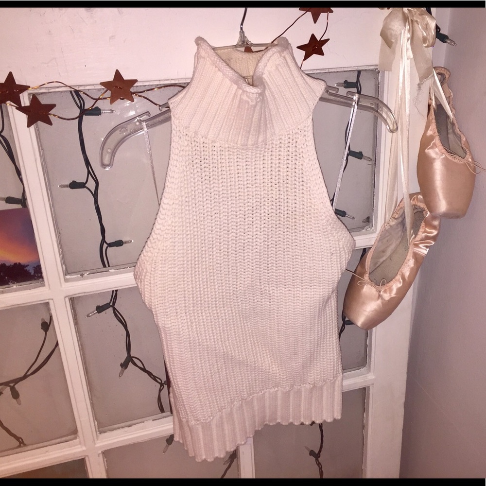 Kendall & Kylie Halter Sweater