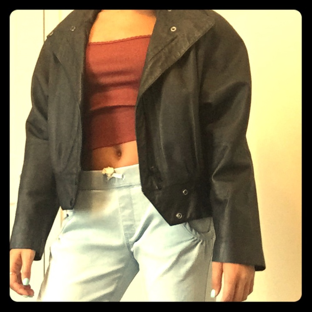 🚨LEATHER JACKET- VINTAGE🚨