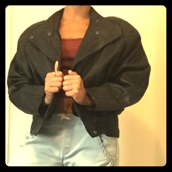 🚨LEATHER JACKET- VINTAGE🚨 - Picture 2 of 6