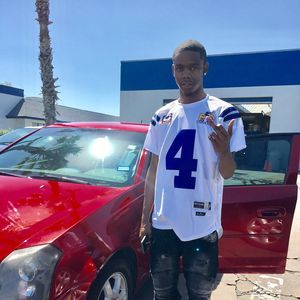 Meet your Posher, Derrick