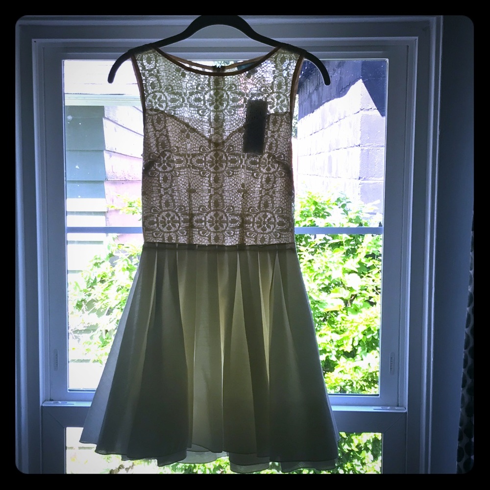 🆕 NWT Francesca's Cream Lace Dress