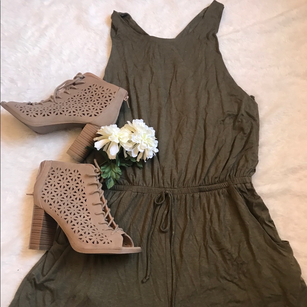 Extremely comfy Olive green romper!