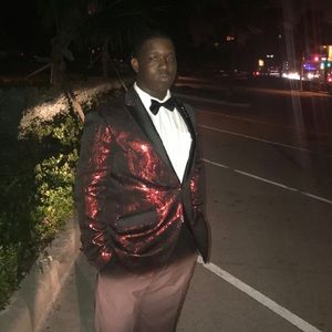 Meet your Posher, Derrick