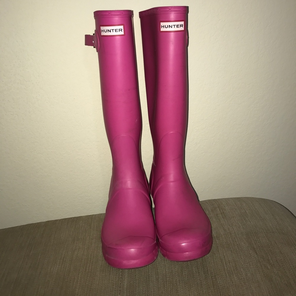 Hot pink hunter boots size 7